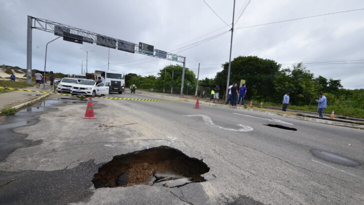 Buraco após Ponte Nova (5)