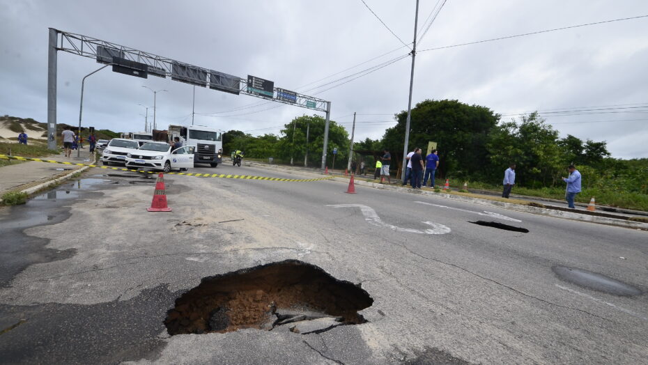 Buraco após Ponte Nova (5)