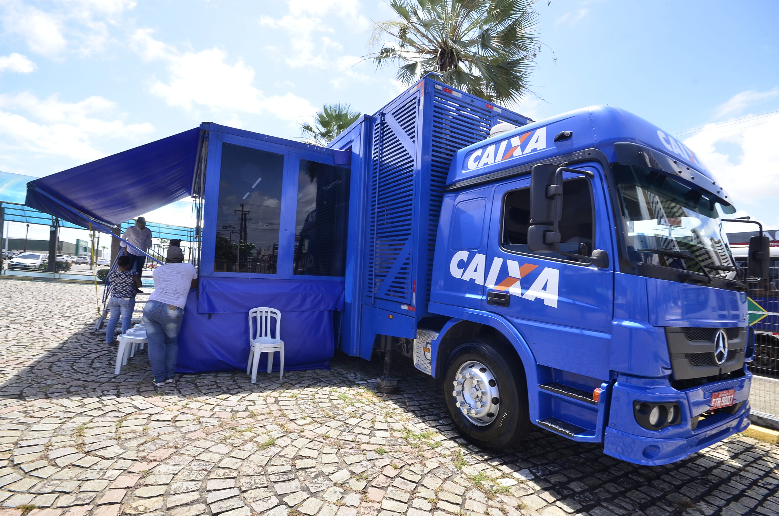 Caminhão está disponível no estacionamento do Via Direta para renegociação de dívidas - Foto: José Aldenir / Agora RN