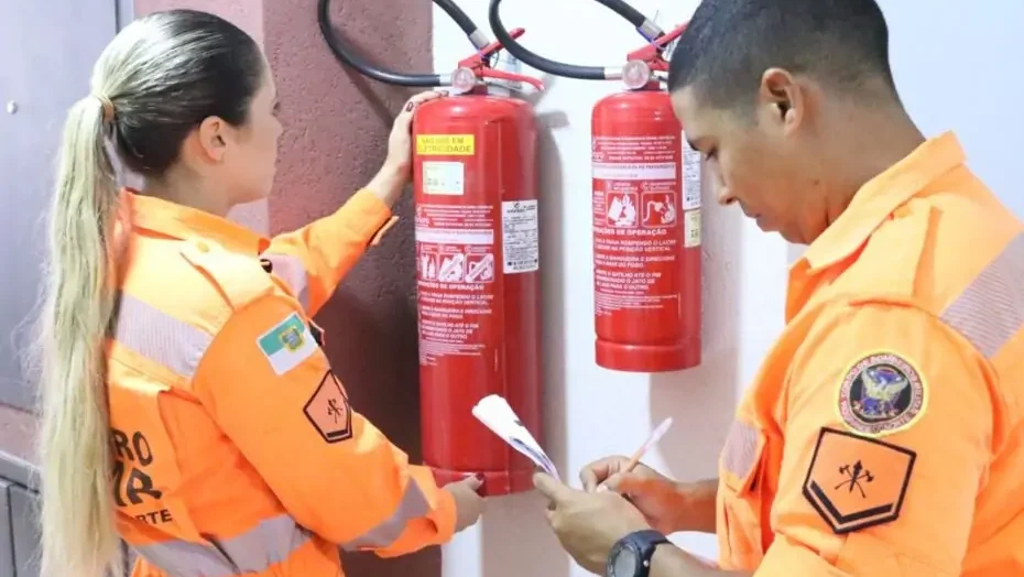 Bombeiros alertam moradores sobre incêndios. Foto: Divulgação/CBMRN