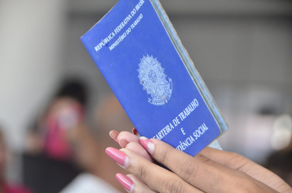 Varejista abre seleção para trabalho temporário em Natal; veja como se candidatar