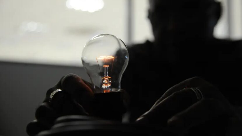 Projeto Luz Para Todos pretende beneficiar mais 500 mil famílias até 2026. Foto: Marcello Casal Jr/Agência Brasil