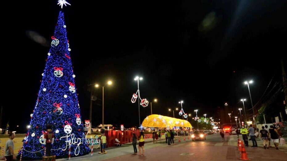 Árvore de Ponta Negra é polo de Natal em Natal. Foto: João Maria Alves / Prefeitura do Natal
