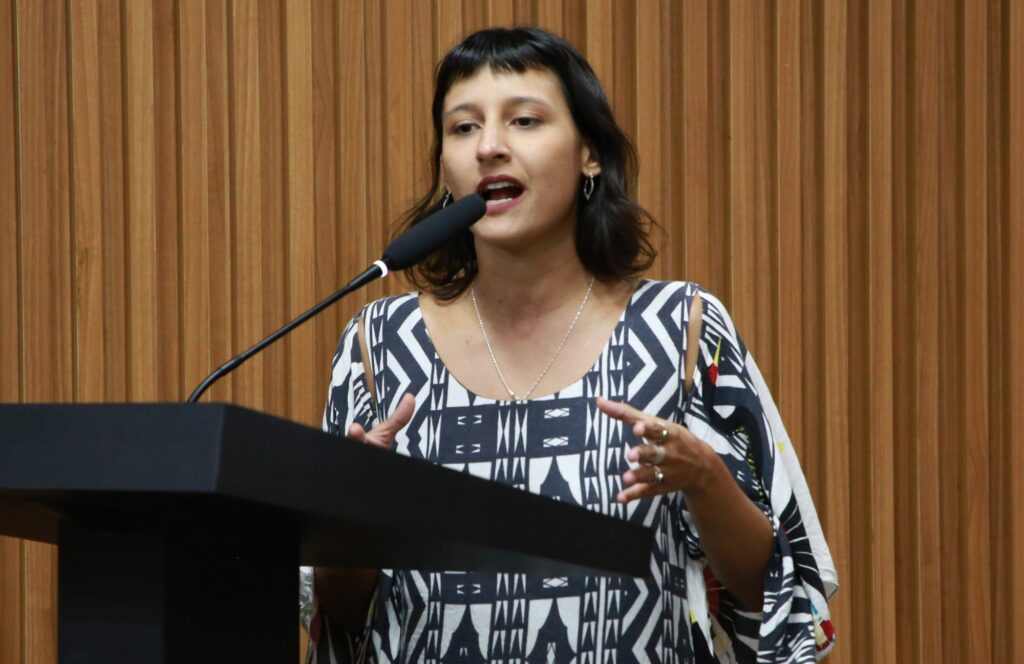 Vereadora Brisa Bracchi (PT) ajuizou ação na Justiça contra reajuste da tarifa do transporte - Foto: Verônica Macedo / CMN