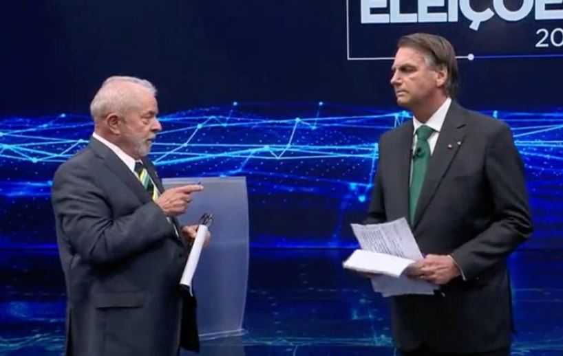Ex-presidente Jair Bolsonaro (dir.) e presidente Lula (esq.), durante debate presidencial em 2022 - Foto: Band / Reprodução