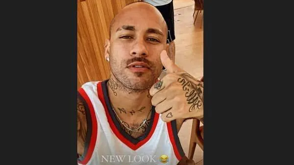 neymar raspou a cabeca e apresentou seu novo visual 5acc8799 329f 46da 9845 720ed76eb558.medium e1699813158771