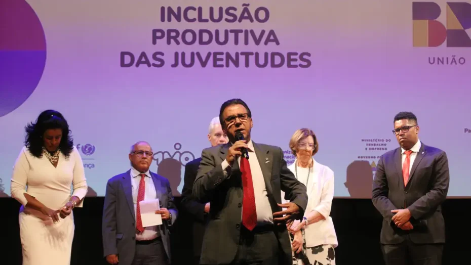 Ministro do Trabalho, Luiz Marinho, durante apresentação / Foto: Rovena Rosa - Agência Brasil