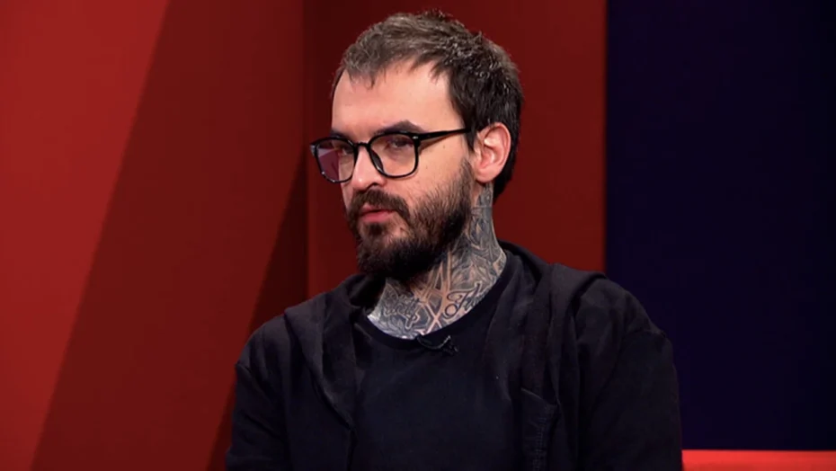 Em março deste ano, o youtuber havia sido encontrado desacordado em seu apartamento e foi socorrido / Foto: divulgação