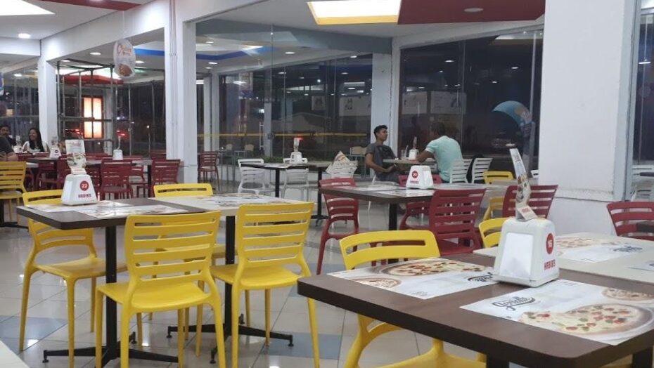 Trt-rn condena habib´s a pagar r$ 20 mil a ex-funcionária por cárcere privado | notícias do rio grande do norte Interior do restaurante Habibs em Natal / Foto: reprodução