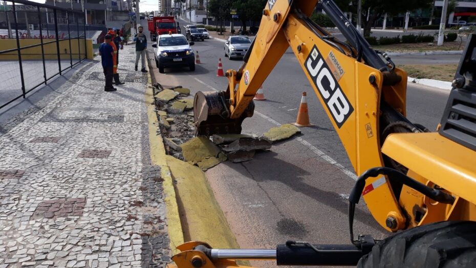 Rampas promoviam acesso indevido de veículos à antiga área não edificante - Foto: Semurb / Reprodução