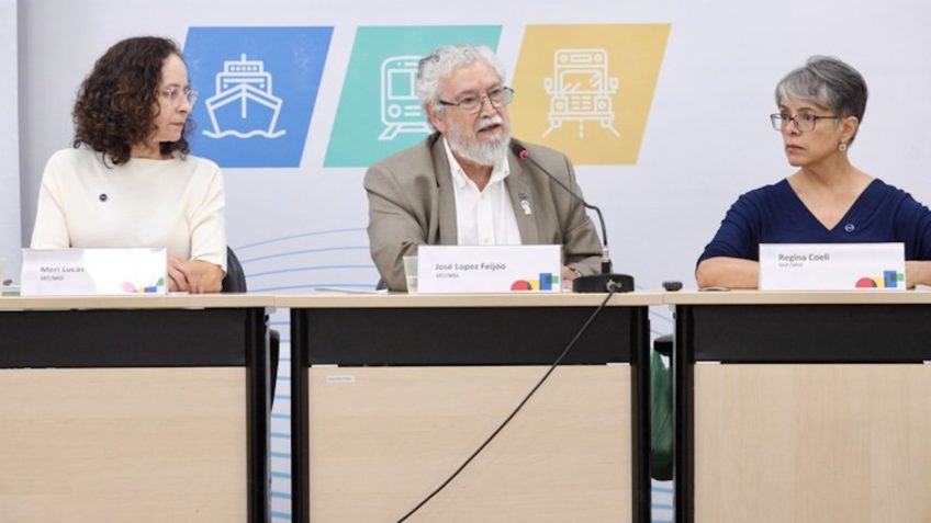 Governo propõe reajuste a funcionários públicos só em 2025 | notícias do rio grande do norte A secretária adjunta de Relações de Trabalho, Meri Lucas, o secretário de Relações de Trabalho, José Feijóo, e a secretária adjunta de Gestão de Pessoas, Regina Coeli Moreira Camargos, em reunião sobre o reajuste a funcionários públicos.