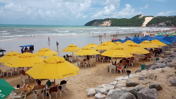 Semurb intensifica fiscalização na Praia de Ponta Negra e realizou 89 notificações desde janeiro - Foto: Semurb