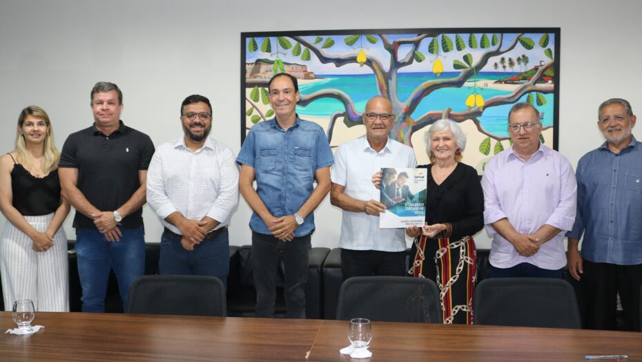 Reunião contou com representantes do Sistema Fecomércio RN e Prefeitura de PaRio Grande do Norteamirim. Foto: Divulgação.