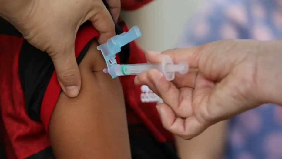 Fiocruz: vacinas protegem crianças de covid longa, infecção e morte | notícias do rio grande do norte pzzb8897