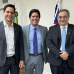 Secretário Rafael Motta, ministro André Fufuca e prefeito Álvaro Dias. Foto: Divulgação