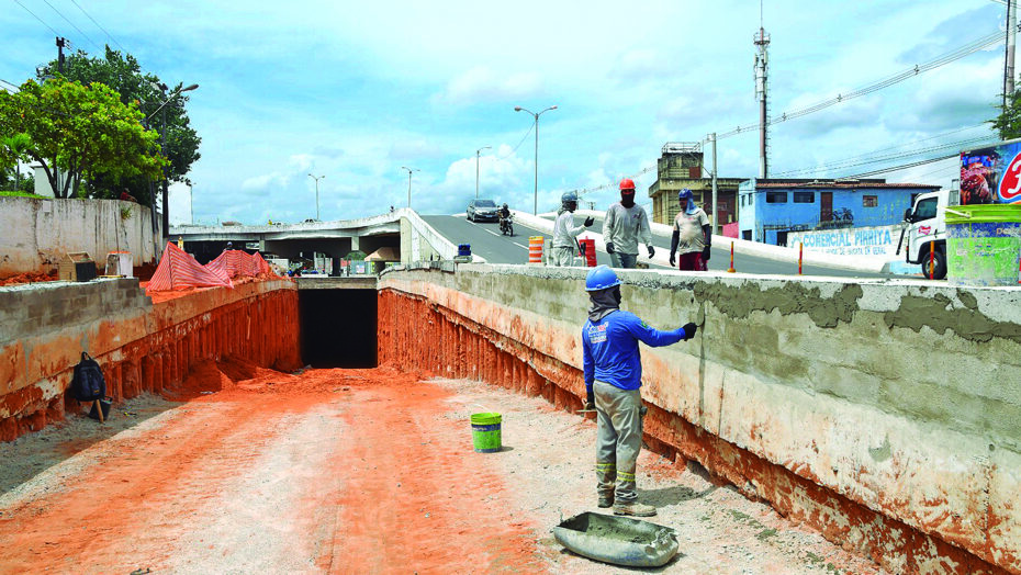 Trincheira por baixo do viaduto da Urbana e vai ligar o KM 6 com a Avenida Felizardo Moura: 97% da obra executada