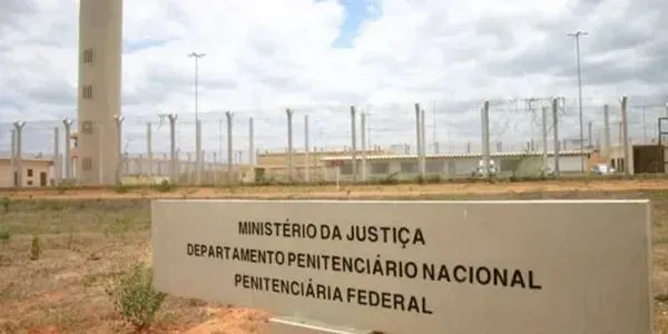 Torres, telas, portas e revistas: as 8 barreiras de segurança ultrapassadas por foragidos de Mossoró - Foto: Reprodução