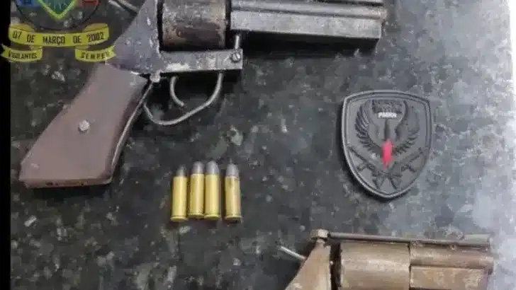 Criminosos sequestram ex-vereador, bate carro em viatura e são presos em Natal - Foto: PMRN