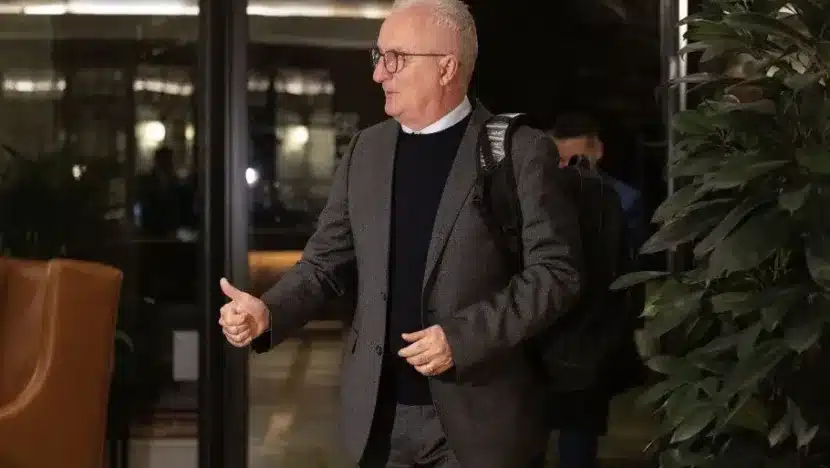 Dorival durante apresentação em Londres para os amistosos contra Inglaterra e Espanha. Foto: Rafael Ribeiro/CBF