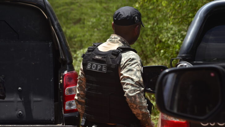 Policiais continuam com busca em Baraúna / Foto: José Aldenir - Agora RN