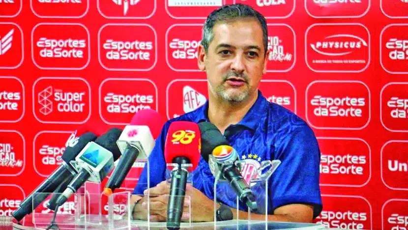 Técnico Marquinhos Santos tem a difícil missão de fazer a equipe, com vários desfalques importantes, sair da lanteRio Grande do Norteinha do Grupo A da Copa do Nordeste. Foto; Reprodução