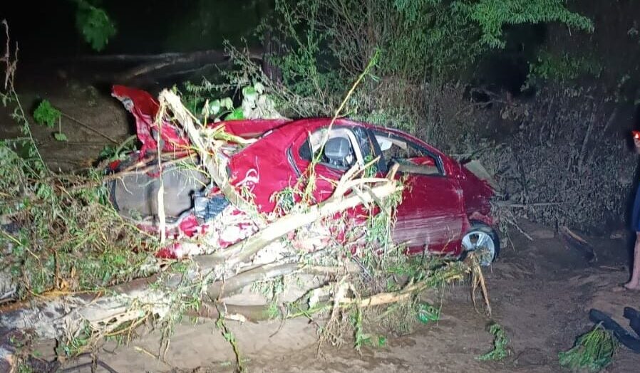 Carro é arrastado pelo rio carnaúba em noite de fortes chuvas em carnaúba dos dantas | notícias do rio grande do norte WhatsApp Image 2024 03 04 at 06.24.47 e1709544570799