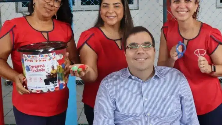 O projeto arrecada as tampas e vende todo o material para uma empresa de reciclagem / Foto: reprodução redes sociais