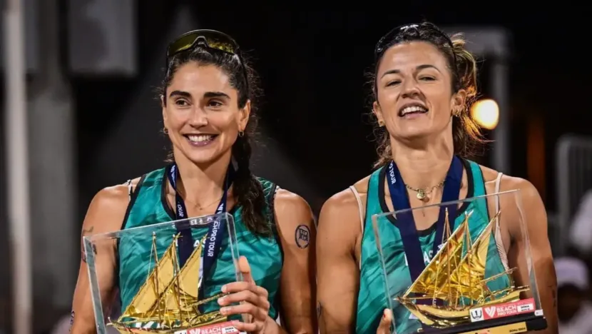 A dupla de vôlei faturou um título inédito e se aproximou de Paris 2024. Foto: Reprodução/Twitter