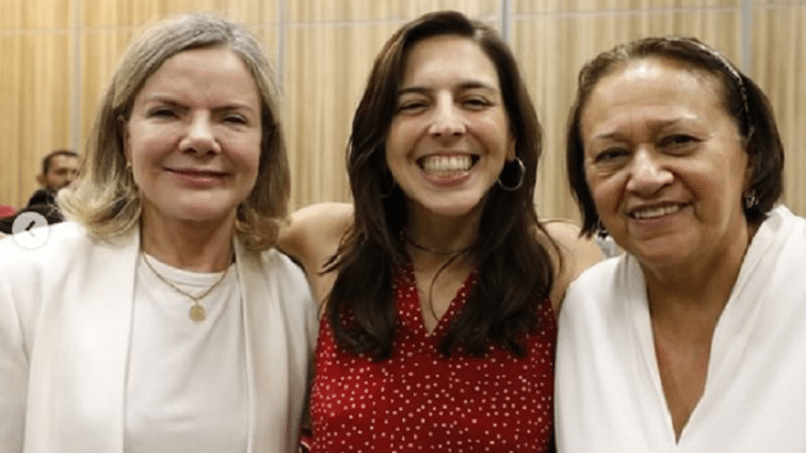 Deputada federal Gleisi Hoffmann ao lado de Natália Bonavides e Fátima Bezerra / Foto: reprodução