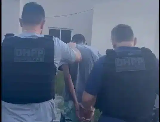 Polícia prende integrante de facção criminosa procurado por homicídio em Parnamirim