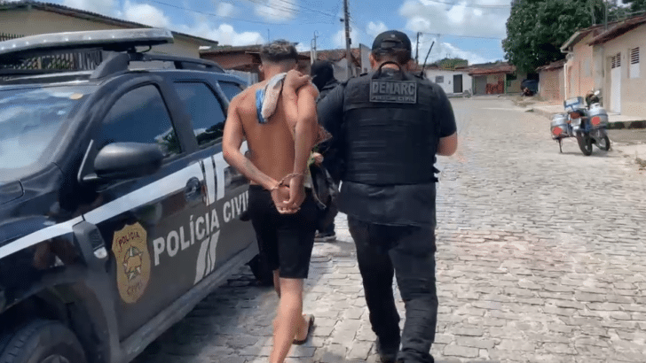 Jovem de 22 anos foi preso pela polícia por tráfico / Foto: reprodução