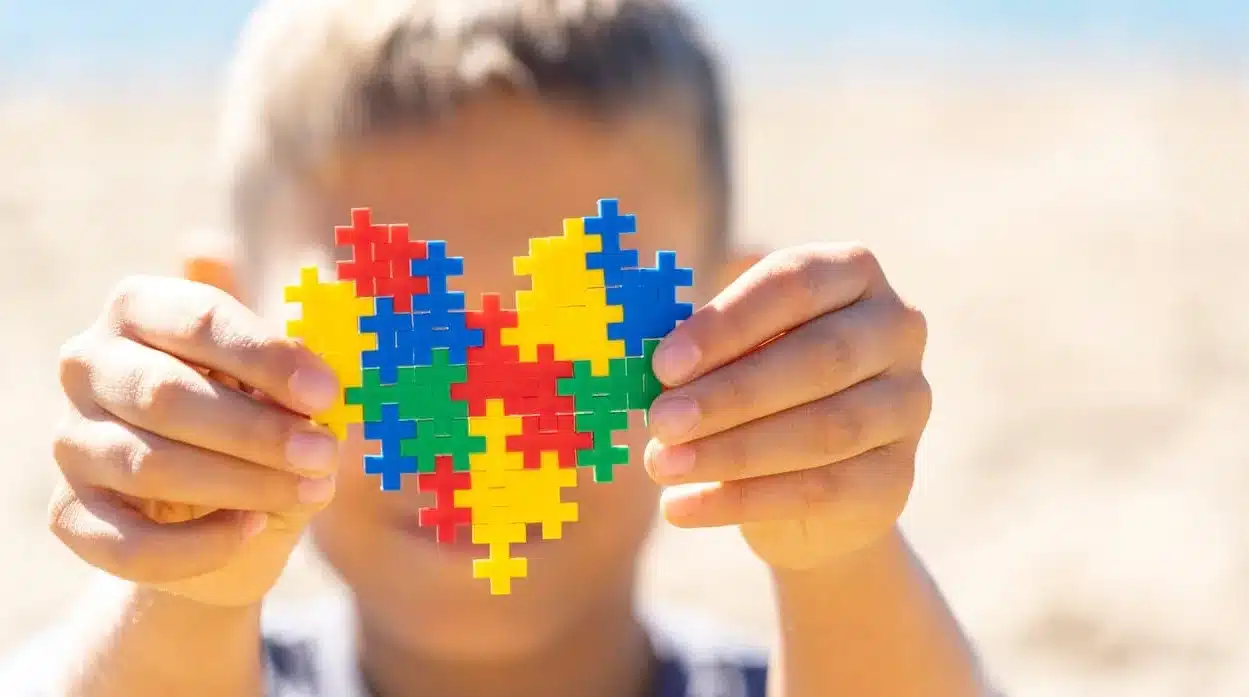 Parnamirim inicia emissão de carteira de identificação para pessoas com autismo