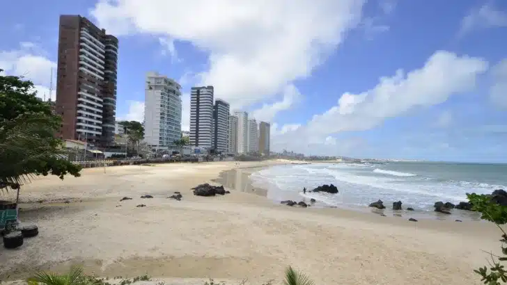 Sete trechos da Grande Natal estão impróprios para banho, diz boletim de balneabilidade