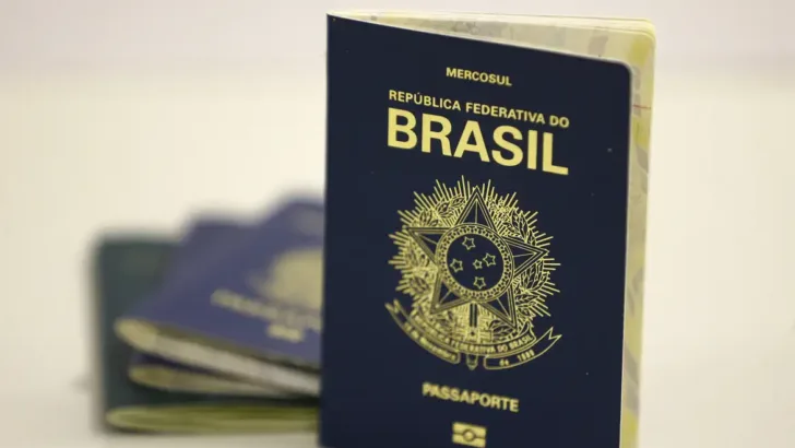 Passaporte brasileiro - Foto: Marcelo Camargo/Agência Brasil