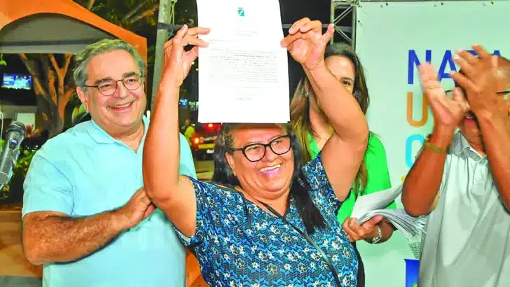 Entrega de títulos de regularização fundiária em Igapó foto Joana Lima