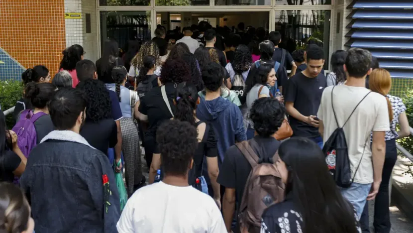 Prazo para convocação da lista de espera do Fies termina na sexta 17 - Foto: Paula Pinto/Agência Brasil