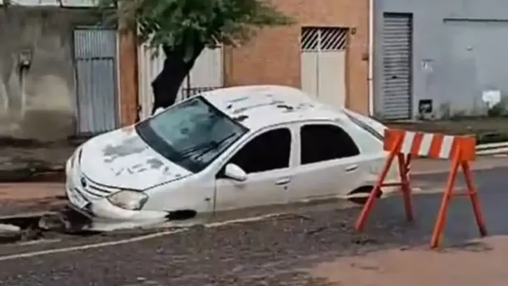 Abastecimento de água é suspenso em 8 bairros de Natal devido a vazamento na av. Miguel Castro