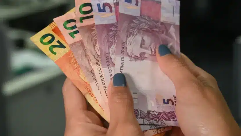 Receita restitui R$ 8,5 bilhões a 5,75 milhões de contribuintes nesta sexta-feira 28 / Foto: reprodução
