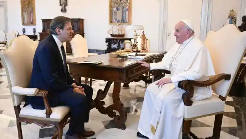 Na ocasião, o ministro falou sobre a importância da taxação dos super-ricos para a reconstrução do Rio Grande do Sul / Foto: Servizio Fotografico/Vatican Media