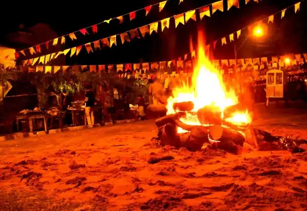 Fogueiras e fogos de artifícios próximos à rede elétrica podem causar acidentes, alerta Neoenergia CoseRio Grande do Norte - Foto: Divulgação/Neoenergia CoseRio Grande do Norte