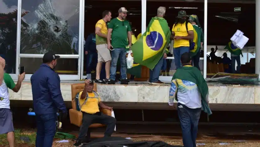 Manifestantes bolsonaristas invadem o Congresso Nacional em 8 de janeiro Renato Guariba / Foto: Futura Press/Estadão Conteúdo