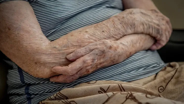 Parkinson é a segunda doença neurodegenerativa mais comum no mundo, menos frequente apenas do que a doença de Alzheimer / Foto: Agência Brasil