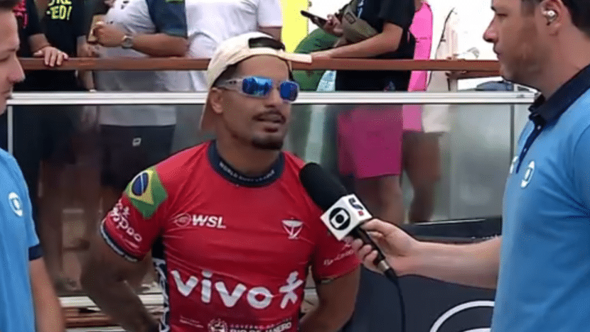 Italo Ferreira durante entrevista / Foto: World Surf League