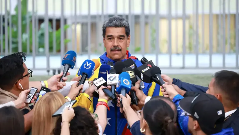 O atual presidente da Venezuela, Nicolás Maduro, fala durante uma entrevista coletiva após votar durante as eleições presidenciais / Foto: Jesus Vargas/Getty Images