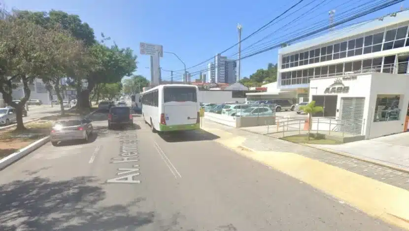Trânsito na Hermes da Fonseca será alterado nesta sexta-feira | Foto: Google Street View