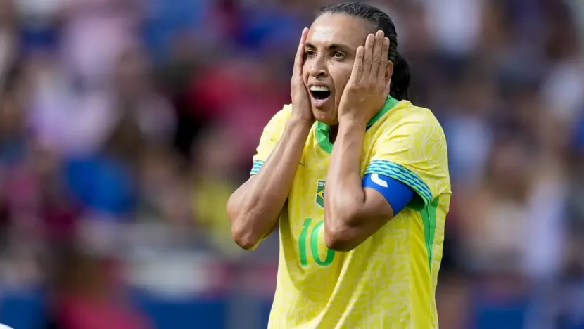 Marta durante jogo entre Brasil e Japão pelos Jogos Olímpicos de Paris Marta durante jogo entre Brasil e Japão pelos Jogos Olímpicos de Paris / Foto: Alex Gottschalk/DeFodi Images via Getty Images