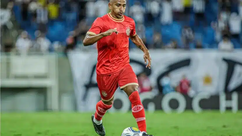 Jogador foi vetado de última hora pelo DM por um problema muscular / Foto: reprodução