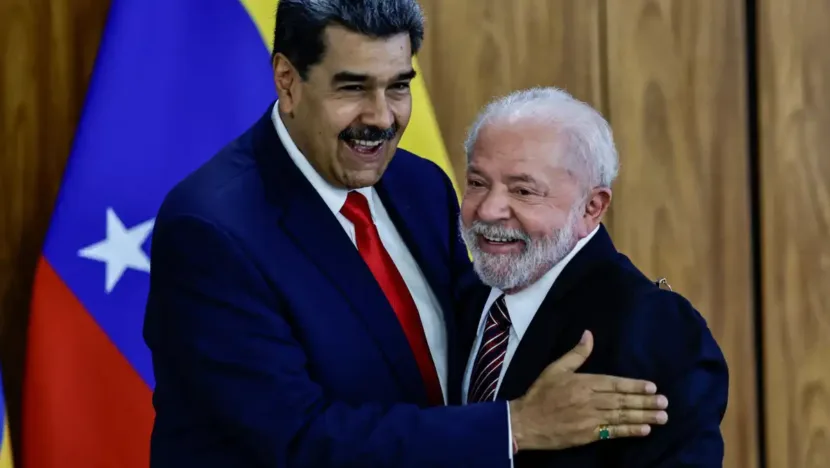 Presidente Luiz Inácio Lula da Silva ao lado do presidente da Venezuela, Nicolás Maduro, em Brasília / Foto: REUTERS/Ueslei Marcelino