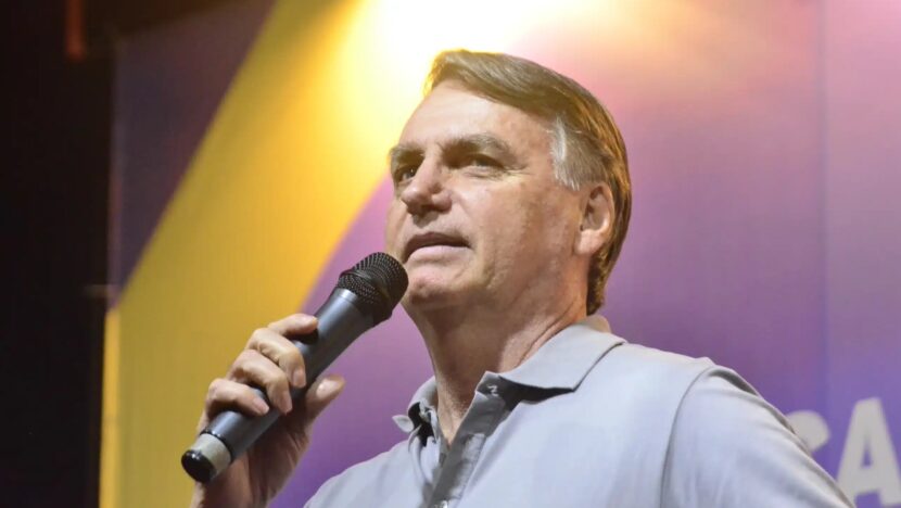 Ex-presidente Bolsonaro em ato no RN / Foto: José Aldenir - Agora RN
