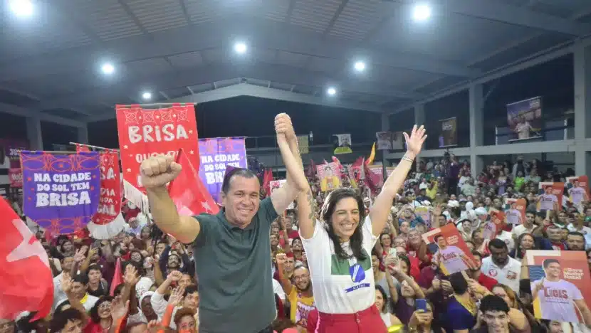 Candidata Natália Bonavides com seu vice, Milklei Leite (PV), durante convenção realizada no IeRio Grande do Norte Zona Oeste Natal e que homologou as candidaturas / Foto: José Aldenir - Agora RN